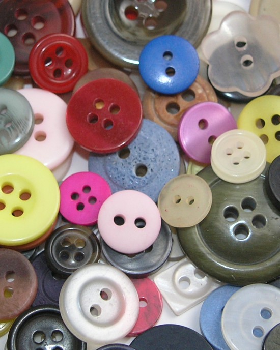 Buttons Assorted 500grm Bag